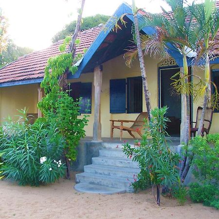 15Lmd Villa In Front Of The Lagoon Batticaloa Extérieur photo
