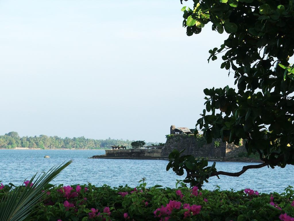 15Lmd Villa In Front Of The Lagoon Batticaloa Extérieur photo